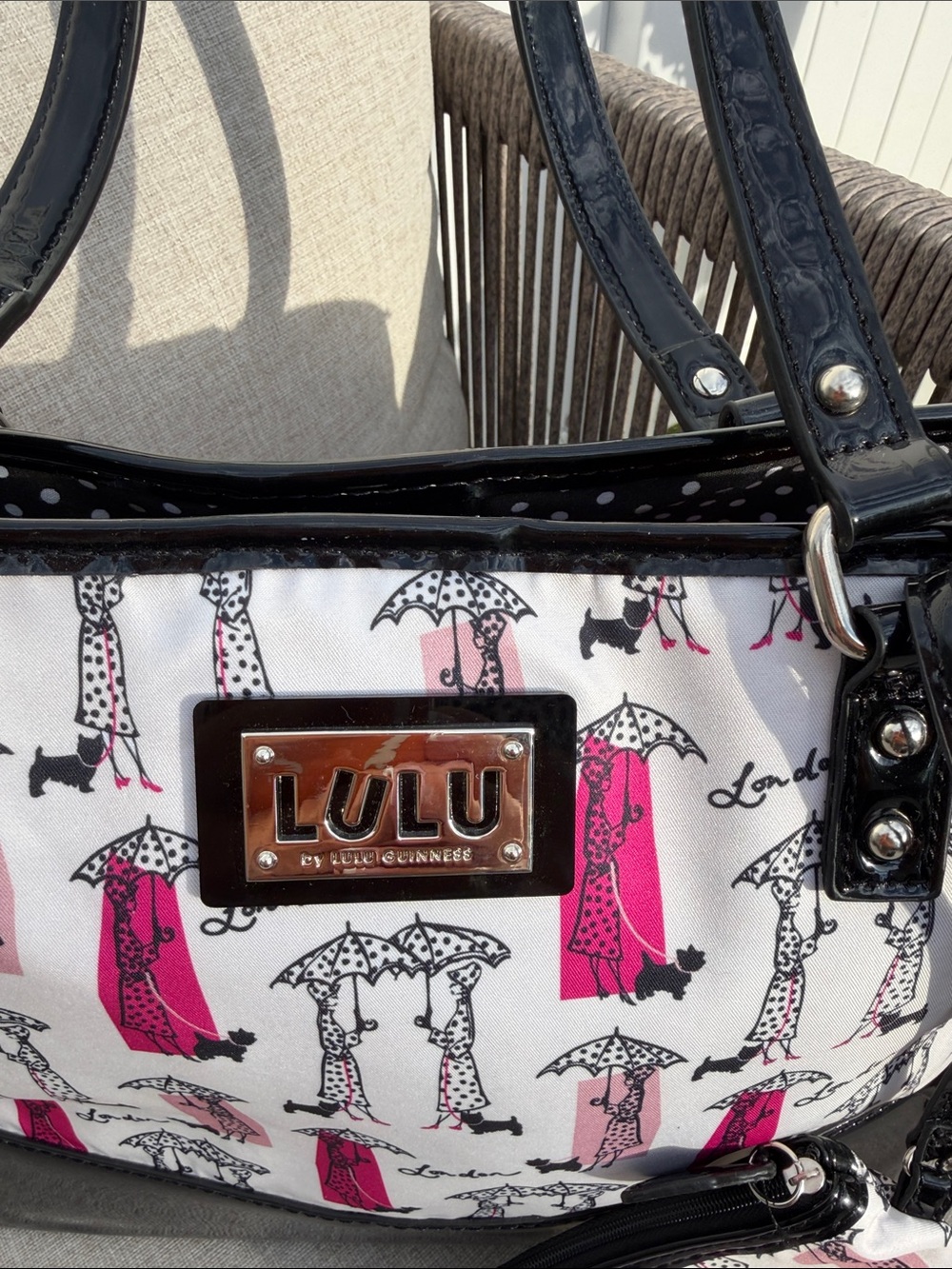 Lulu Guinness White Tote with Pink & Black Fashion Print - Picture 2 of 9